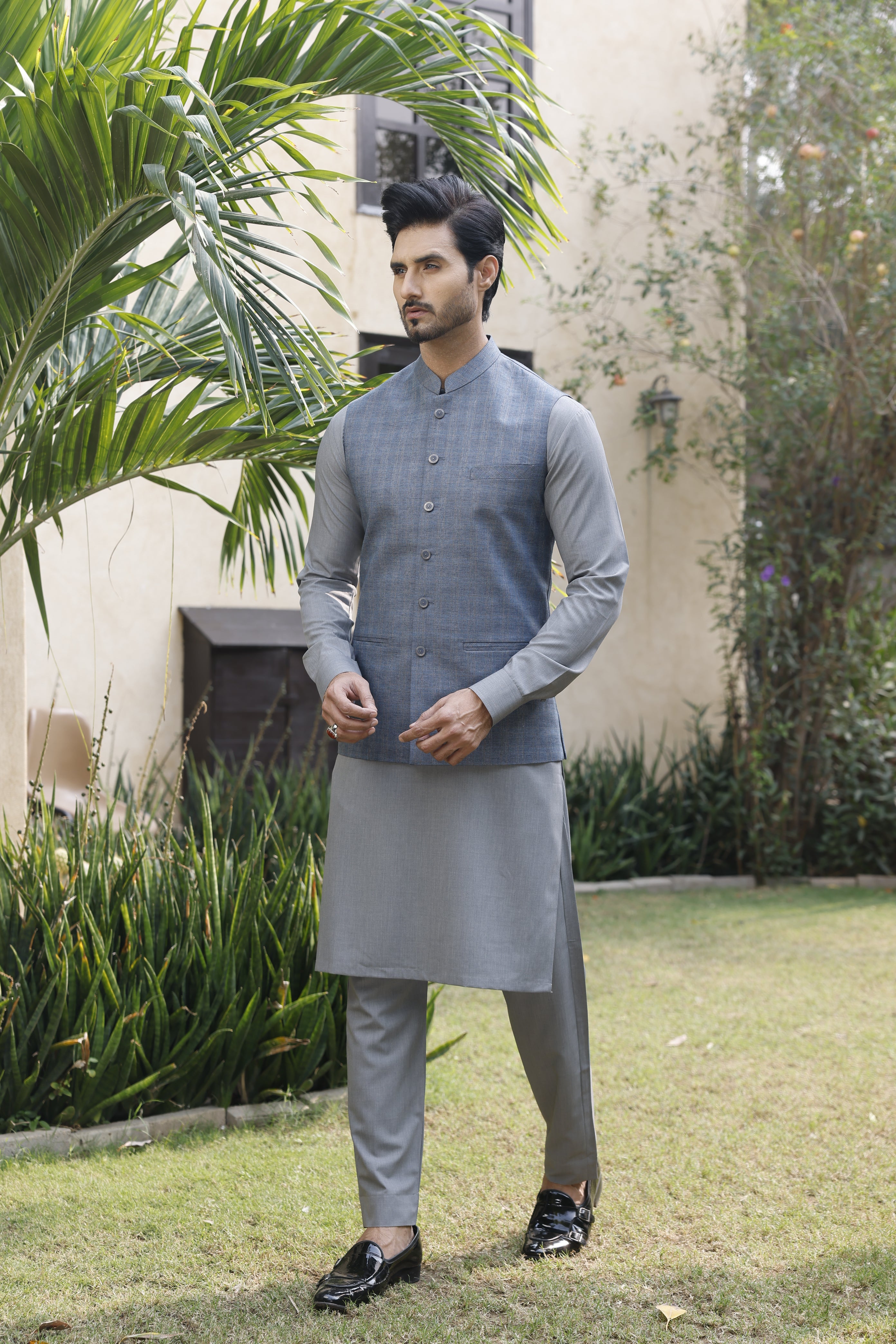 Suitng Fabric 05 - (Greyish) 2.25 Mtr