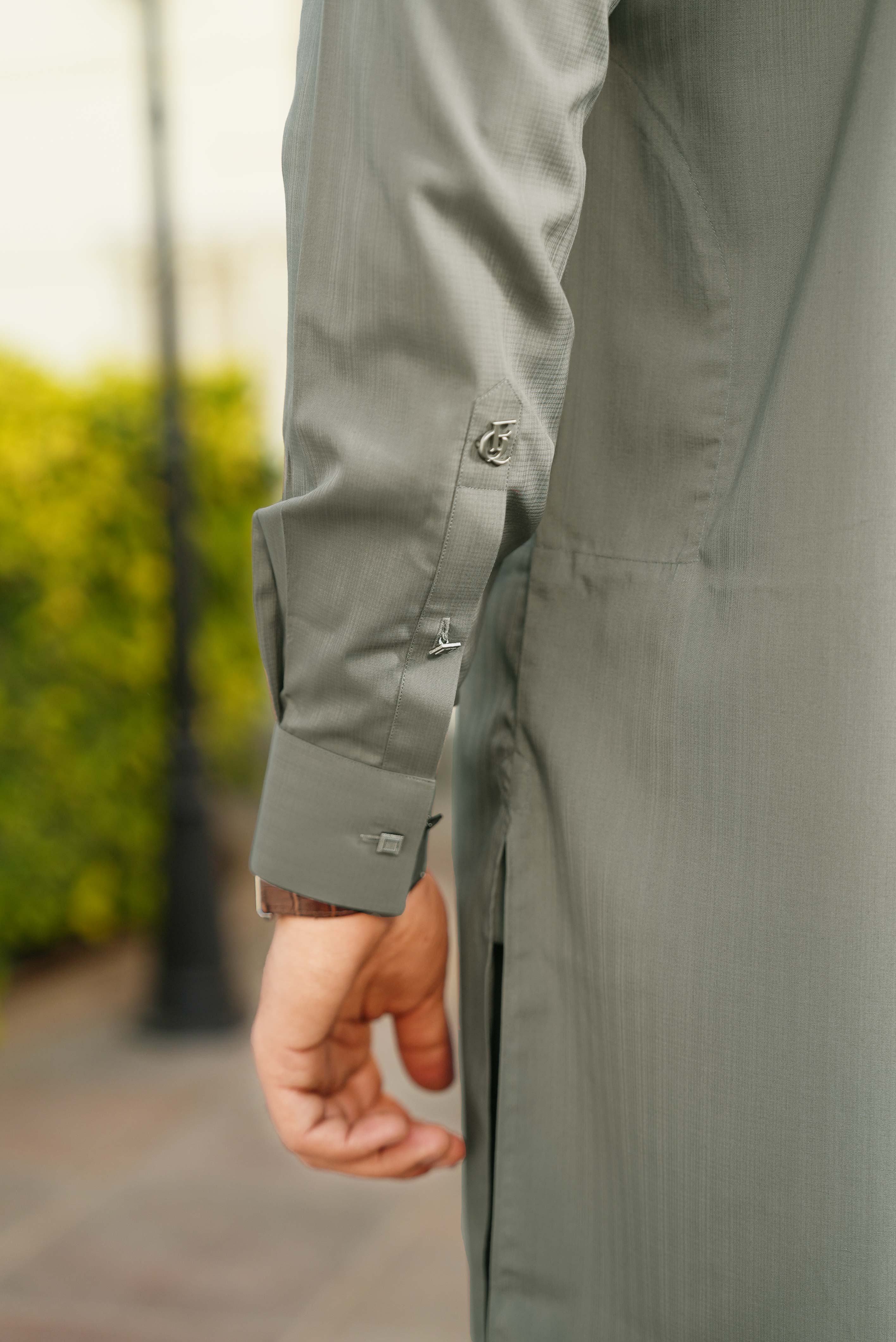 Men’s Shalwar Kameez: Fabric, Fit, and Seasonal Styling Explained