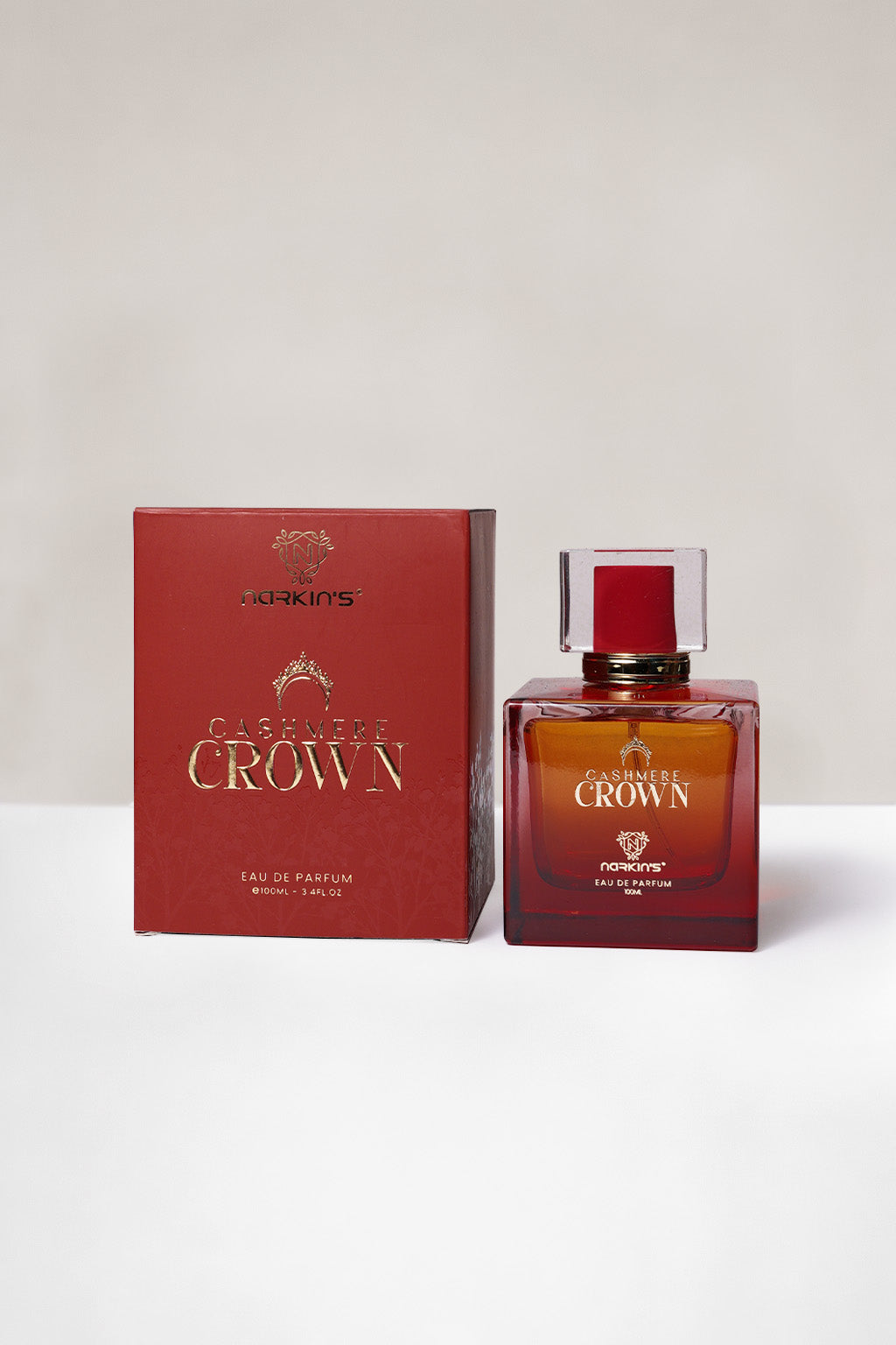 Cashmere Crown luxury perfume bottle with long-lasting fragrance notes of mandarin, pear, rose, musk and leather